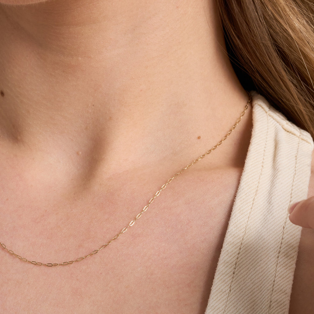 Paperclip chain 9ct yellow gold